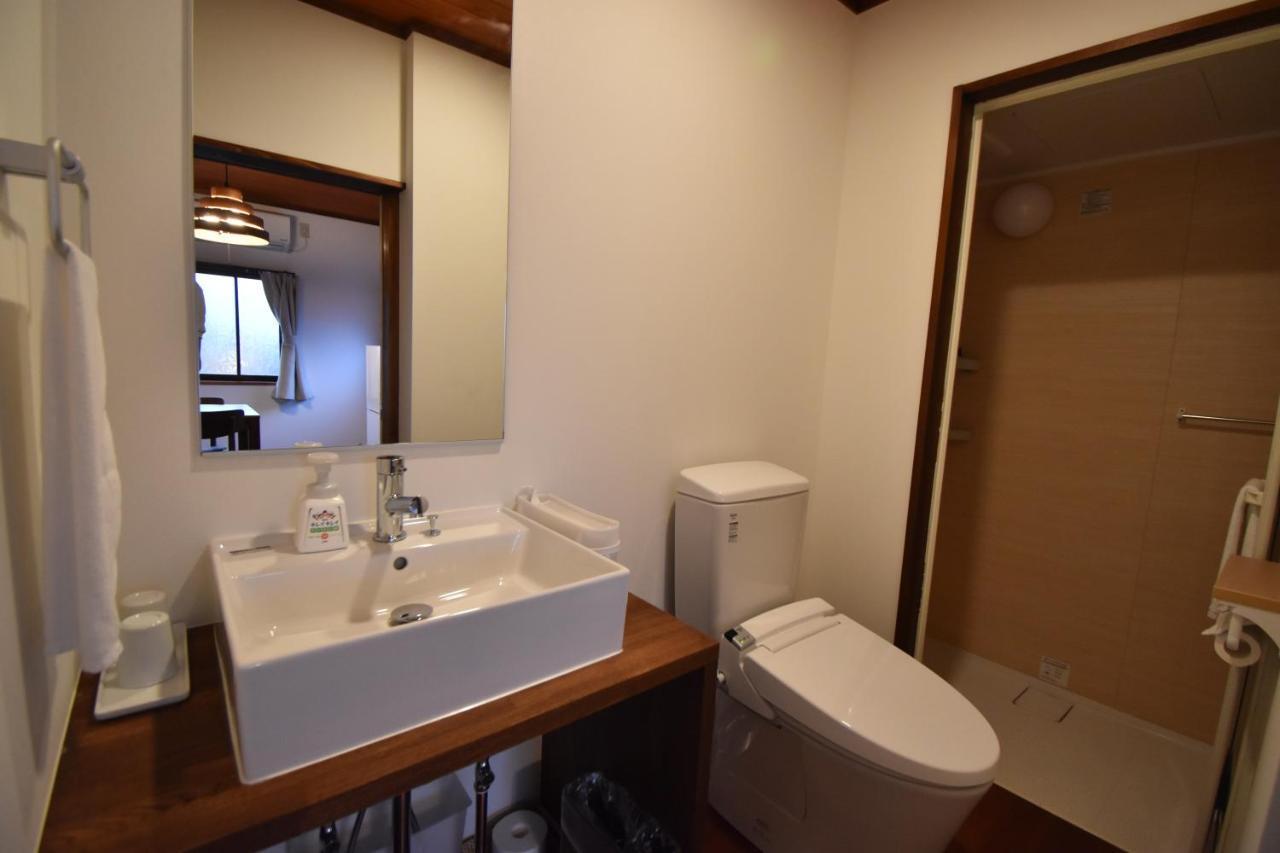 Quaint House Naoshima Hotel Exterior photo